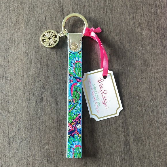 Lilly Pulitzer Logo Charm Leatherette Strap Keychain in Take Me to the Sea - Picture 3 of 4